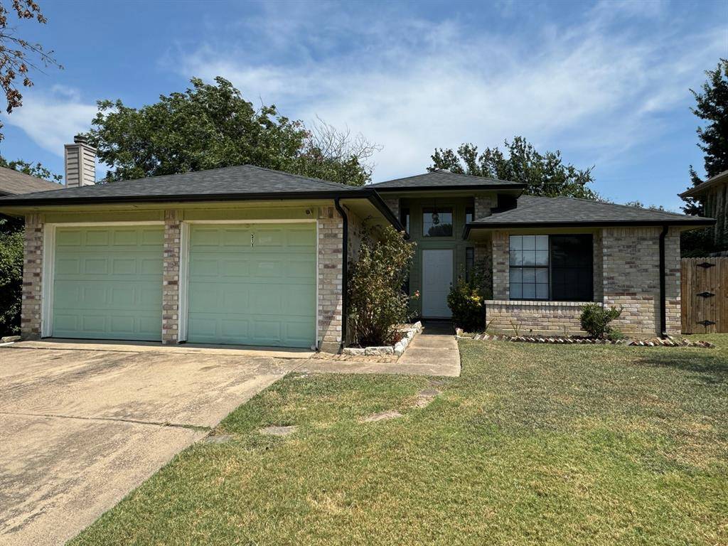 6511 Devine Drive, Arlington, TX 76001