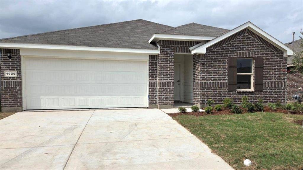 1020 FOXBURG Drive, Fort Worth, TX 76131