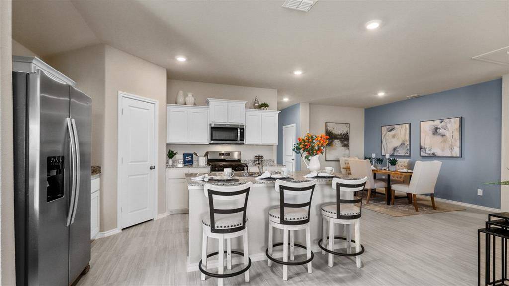 1020 FOXBURG Drive, Fort Worth, TX 76131