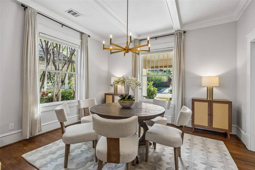 214 S Montclair Avenue, Dallas, TX 75208