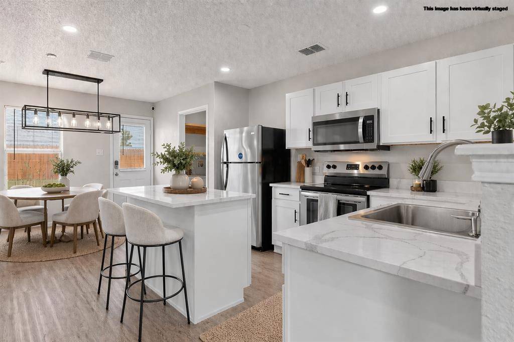 124 Sandlewood Drive, Terrell, TX 75160