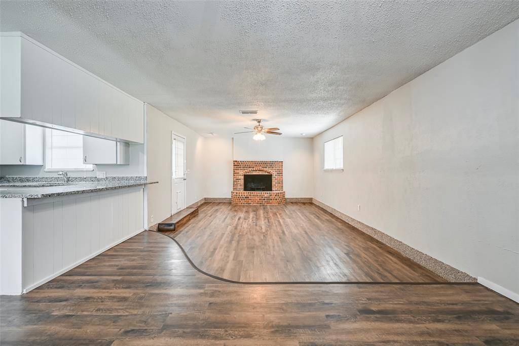 108 S Beverly Street, Crowley, TX 76036