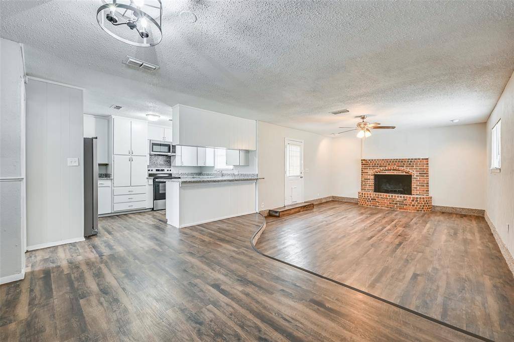 108 S Beverly Street, Crowley, TX 76036