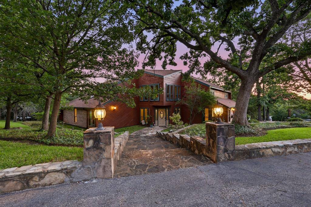122 Brookdale Drive, Highland Village, TX 75077