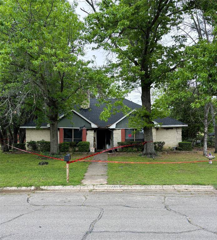 4135 Misty Lane, Paris, TX 75462