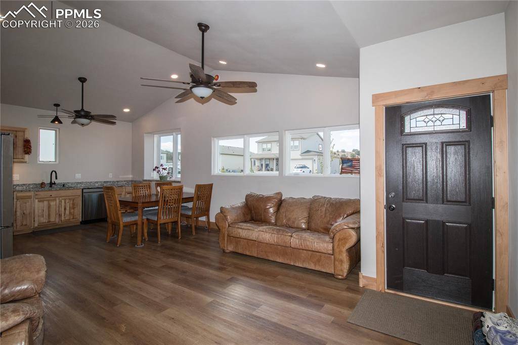 198 High Meadows DR, Florence, CO 81226