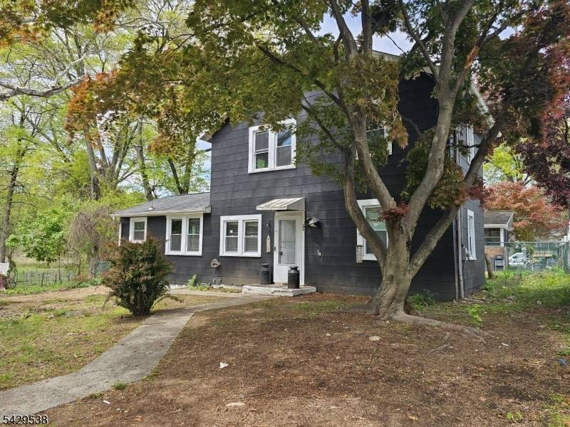 34 Walnut Ave, Pompton Lakes Boro, NJ 07442