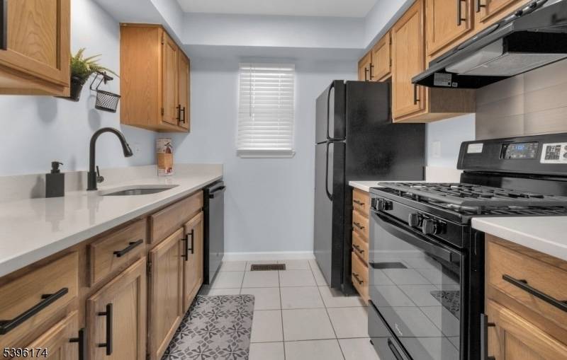 237 Rose St #1, Newark City, NJ 07108