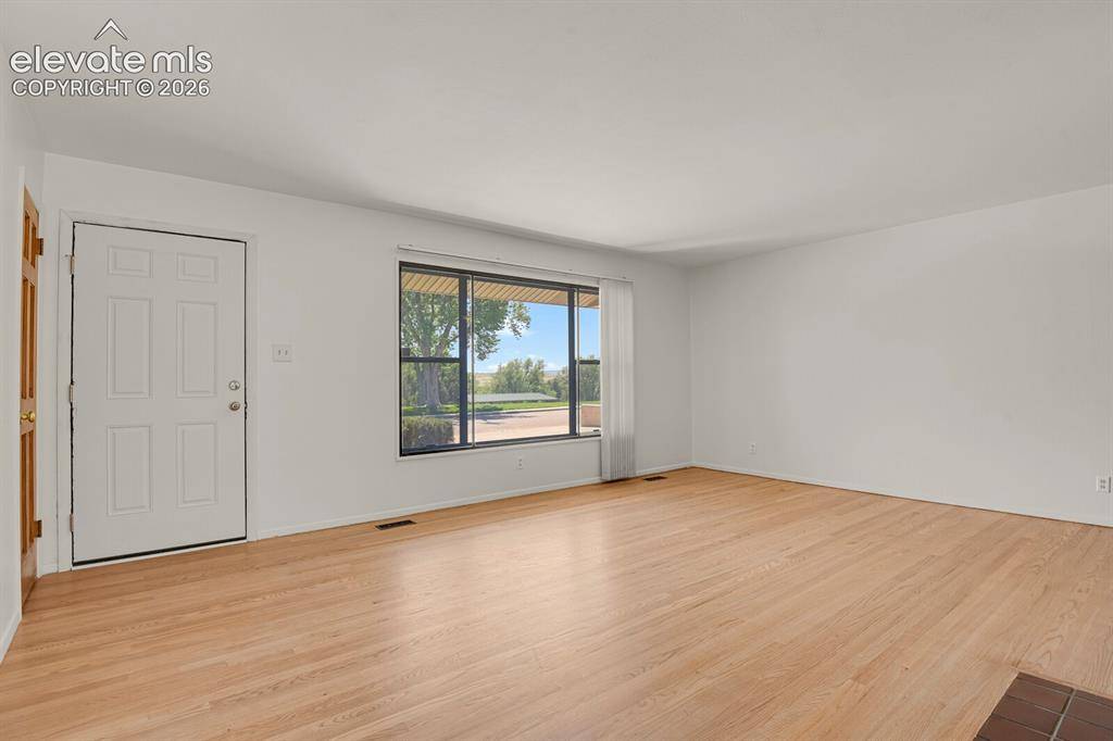 404 Esther DR, Colorado Springs, CO 80911