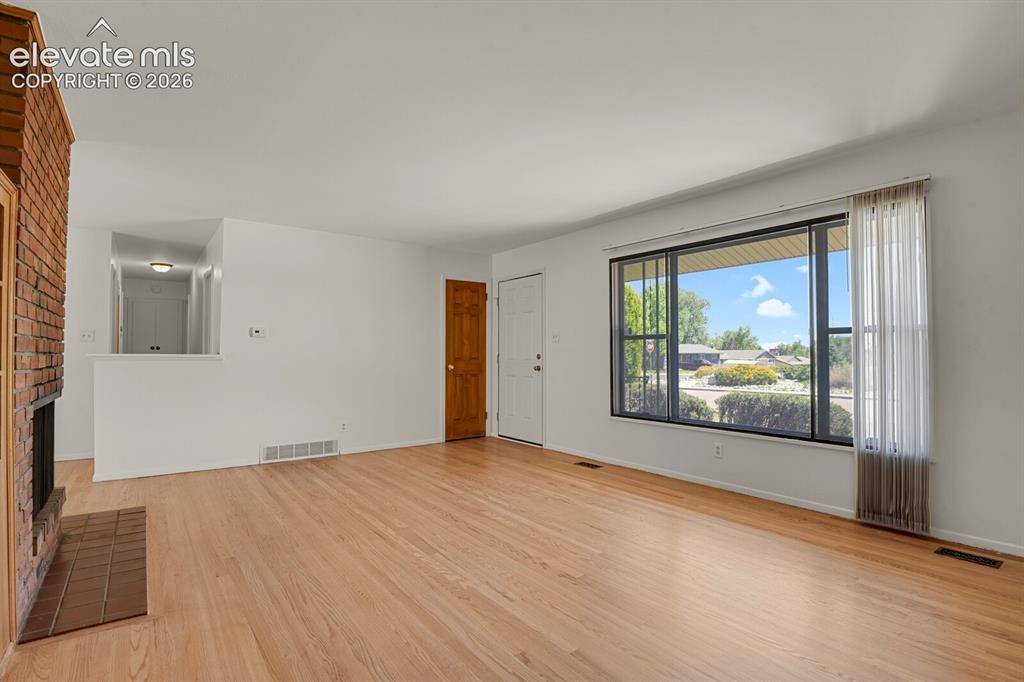 404 Esther DR, Colorado Springs, CO 80911