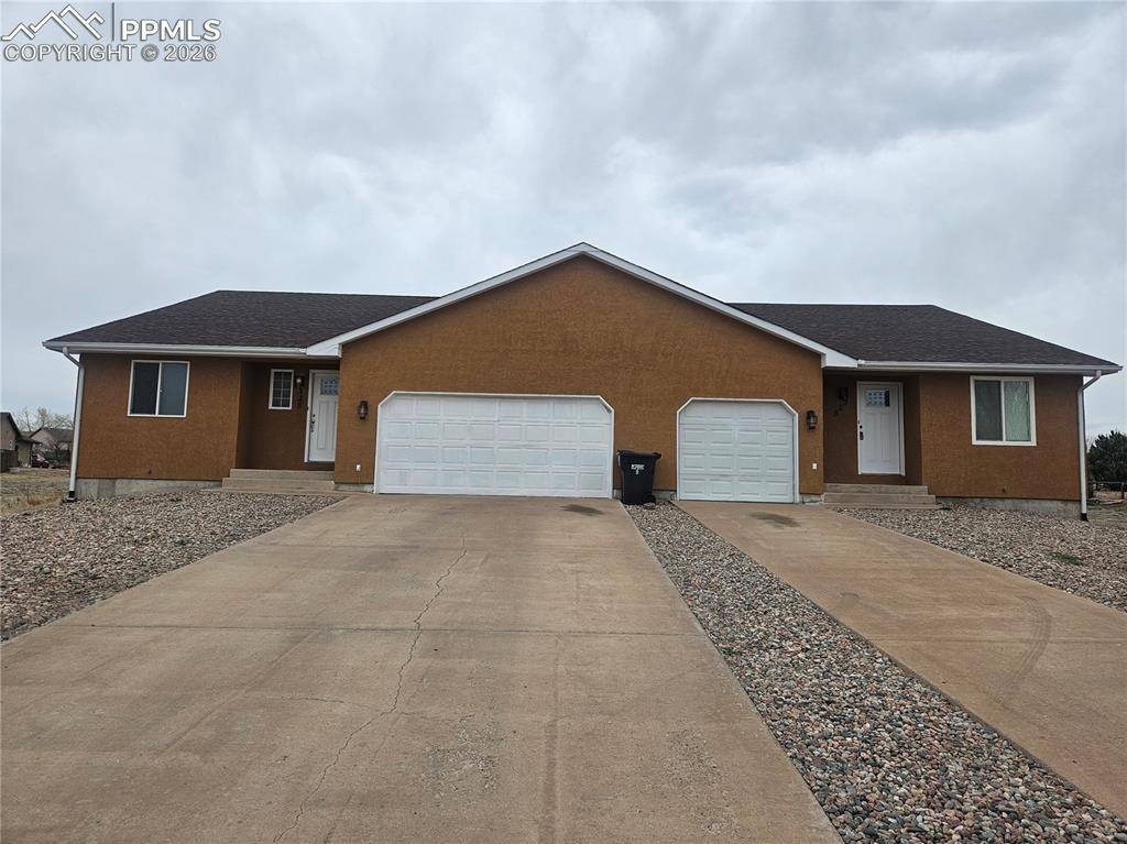323-325 W Magpie LN, Pueblo West, CO 81007
