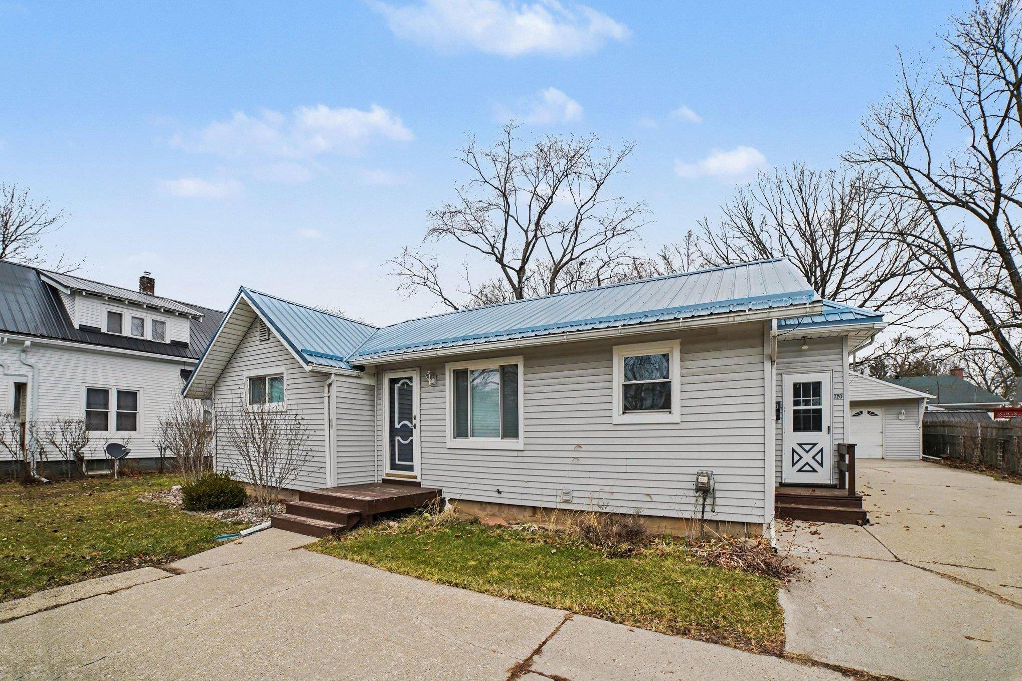 720 Wright AVE, Alma, MI 48801