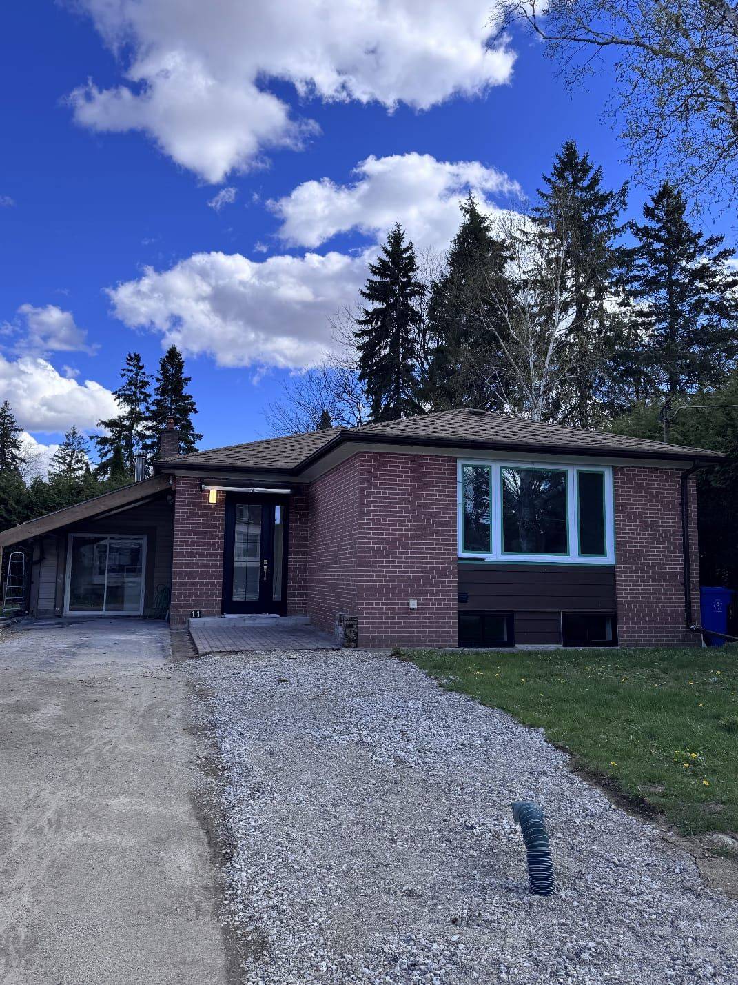 11 Johnson RD #Basement 1, Aurora, ON L4G 2A3
