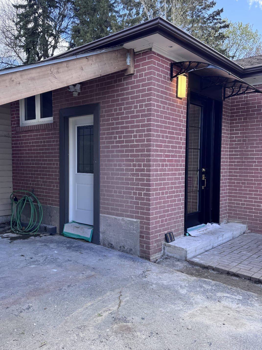 11 Johnson RD #Basement 1, Aurora, ON L4G 2A3
