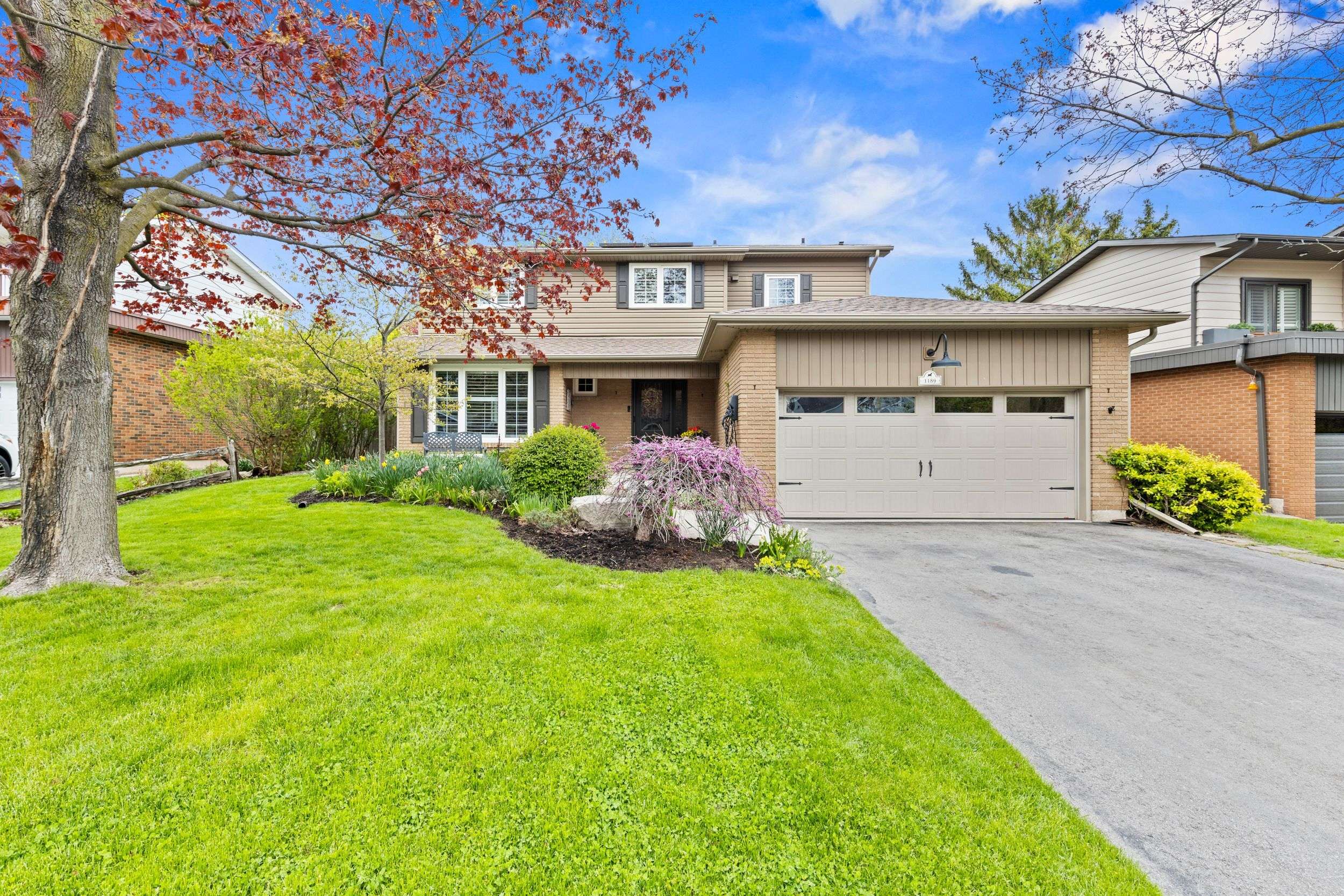 1189 Lambeth RD, Oakville, ON L6H 2C9