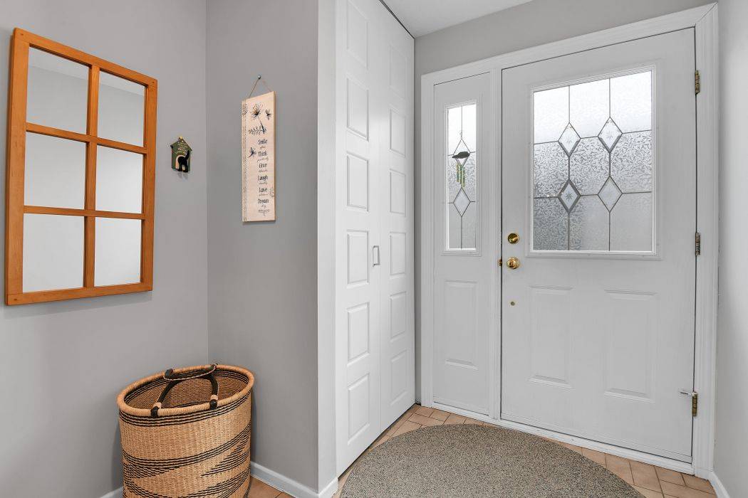 67 Ramsgate Private, Billings Bridge - Riverside Park And Area, ON K1V 8M4