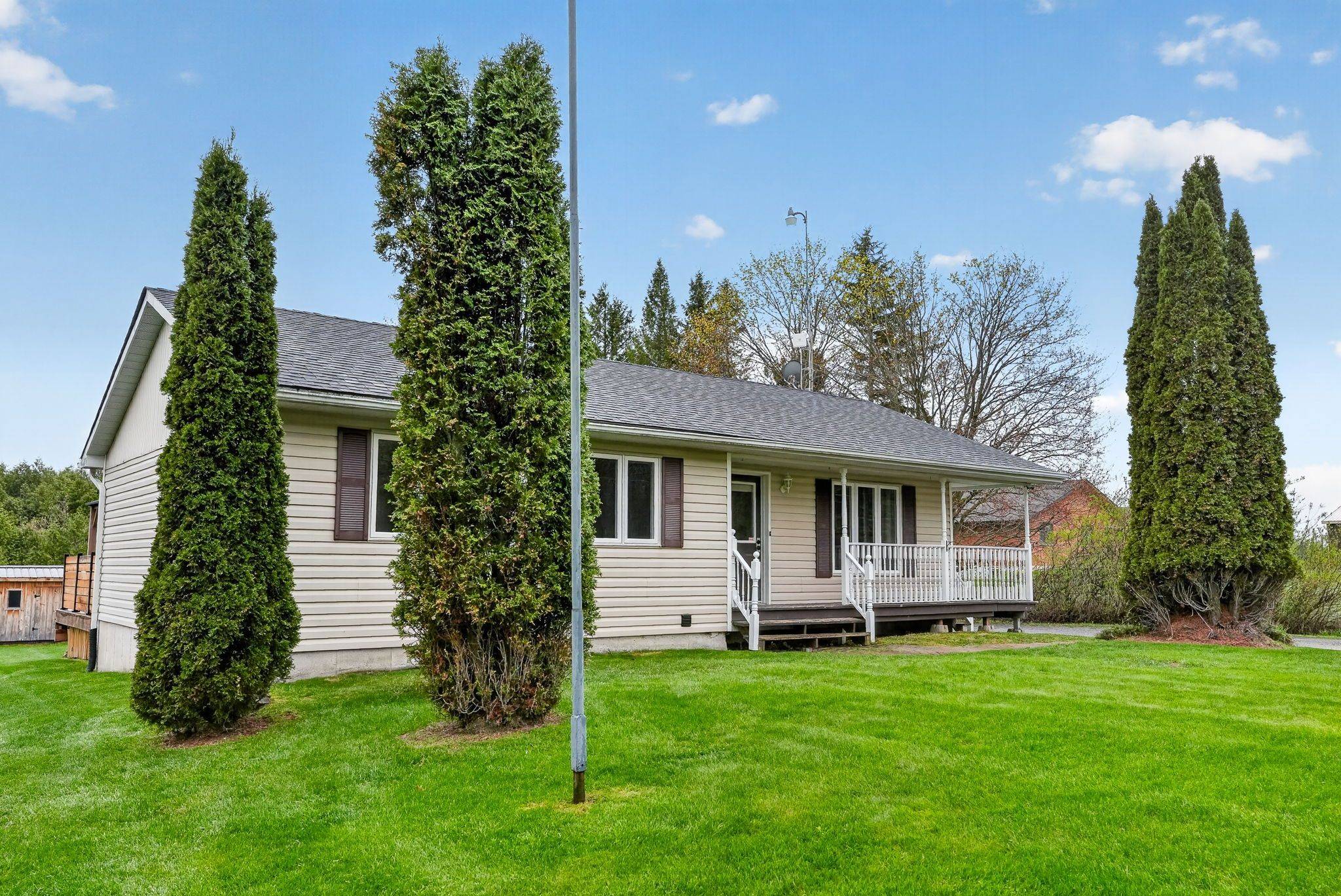 646 The Glen RD, Kawartha Lakes, ON K0M 2T0