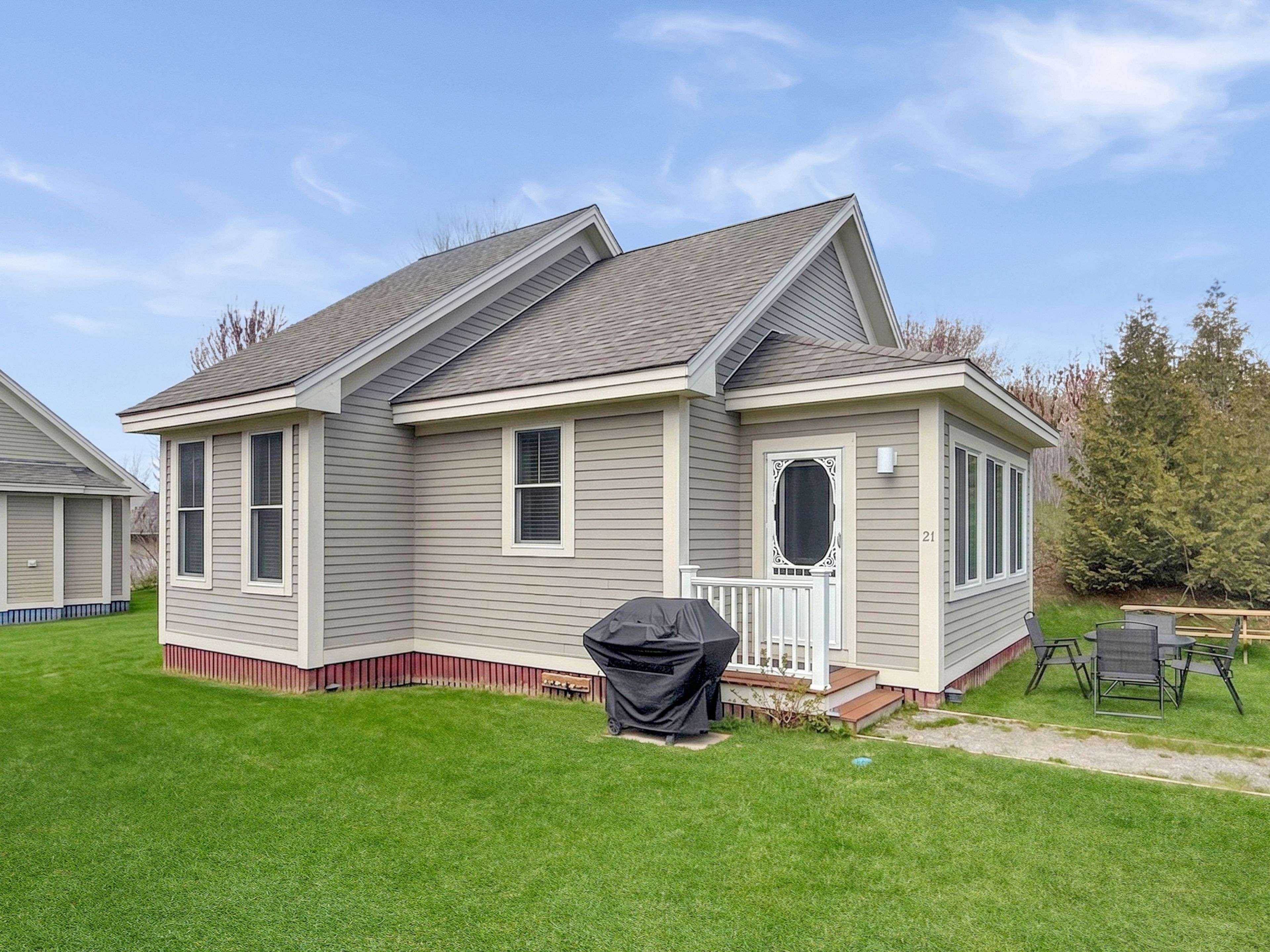 26 Meadow View LN #13, Prince Edward County, ON K0K 1P0