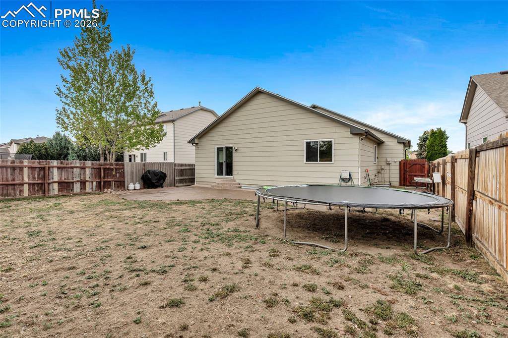3375 Spotted Tail DR, Colorado Springs, CO 80916