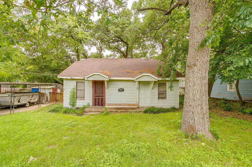 207 Cleveland Avenue, Weatherford, TX 76086