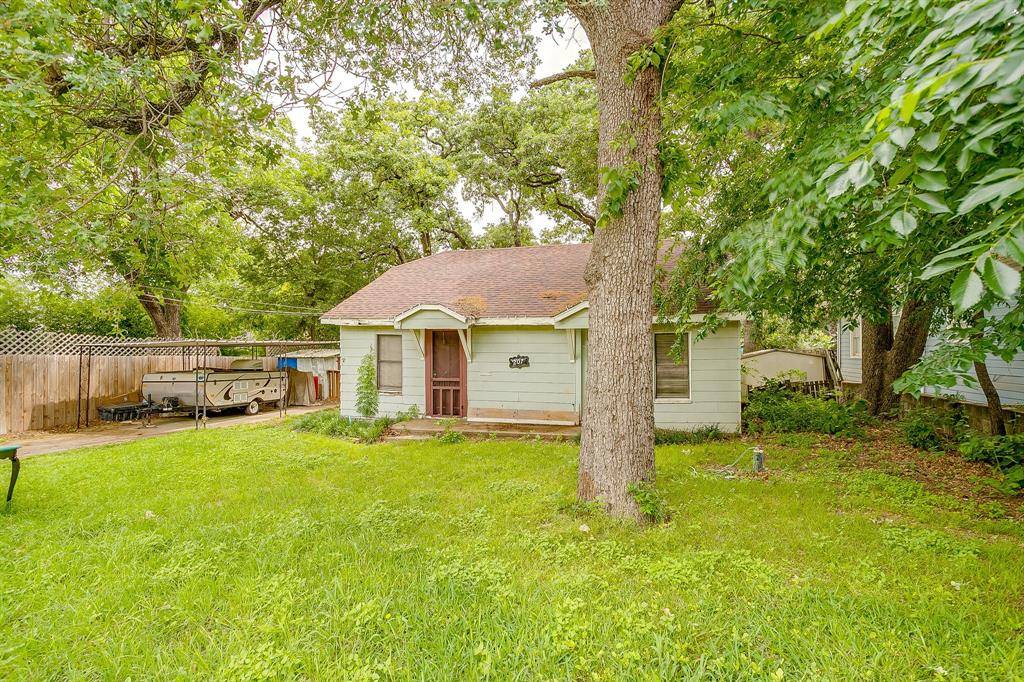 207 Cleveland Avenue, Weatherford, TX 76086