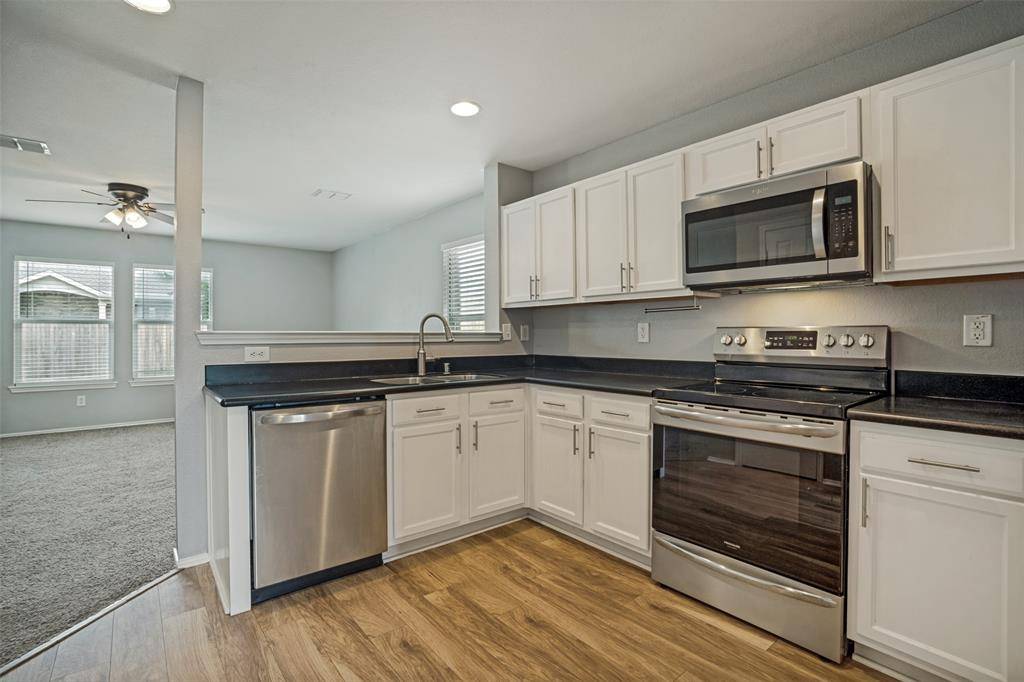 1833 Diamond Lake Trail, Fort Worth, TX 76247
