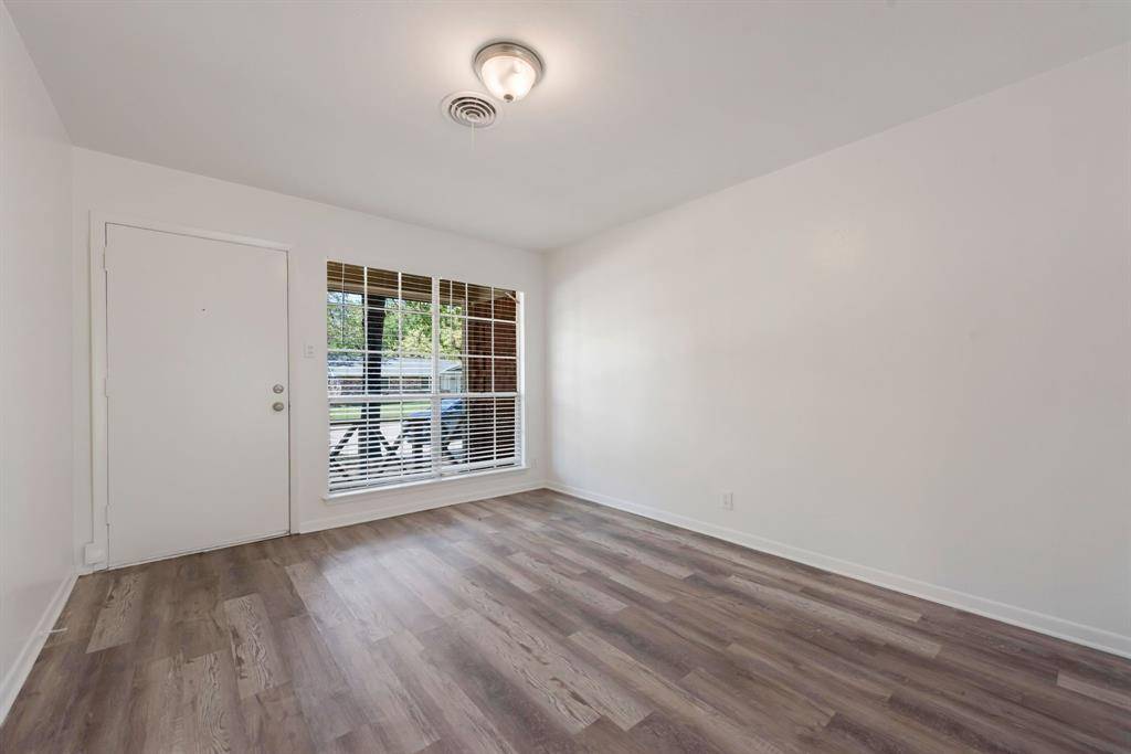 33 Somerset Terrace, Bedford, TX 76022