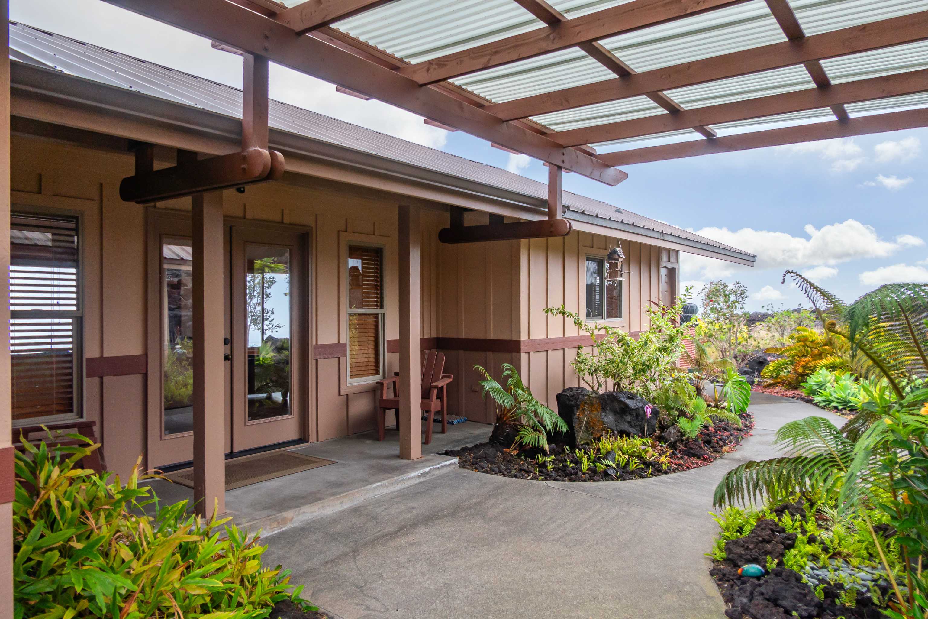 92-8211 IWALANI PKWY, Ocean View, HI 96737