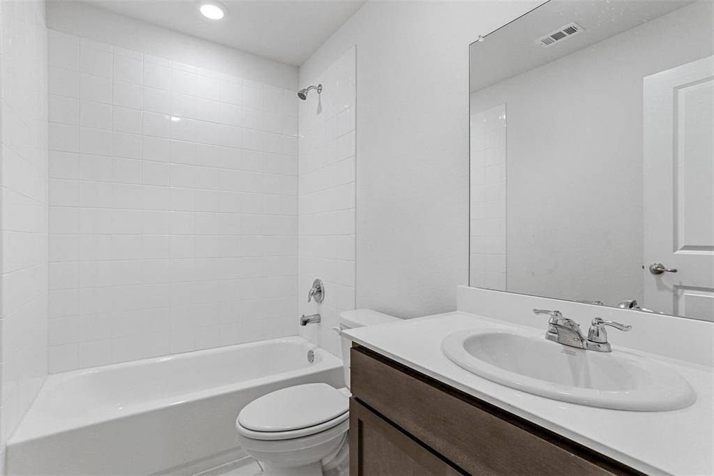3234 Hawkins Drive, Fate, TX 75189