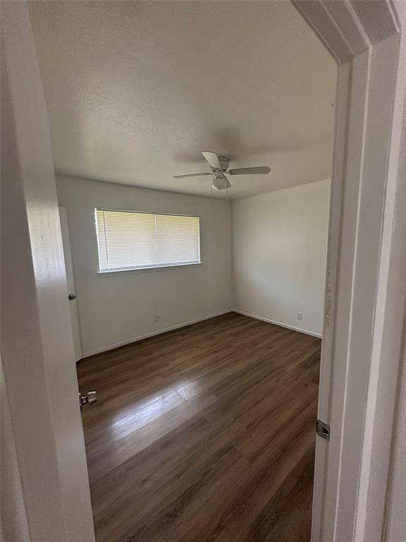907 Broadway Avenue #23, Euless, TX 76040