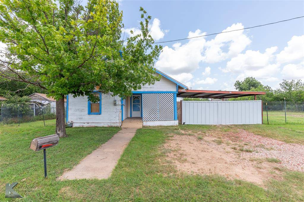 711 & 713 S Neches Street, Coleman, TX 76834