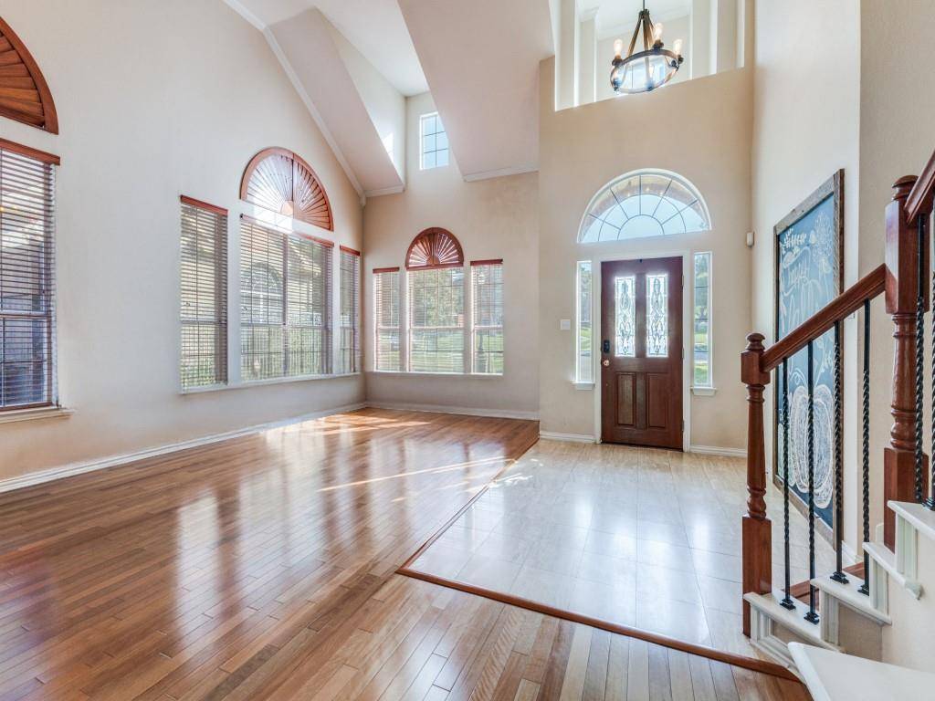 2402 Indian Trail, Rowlett, TX 75088
