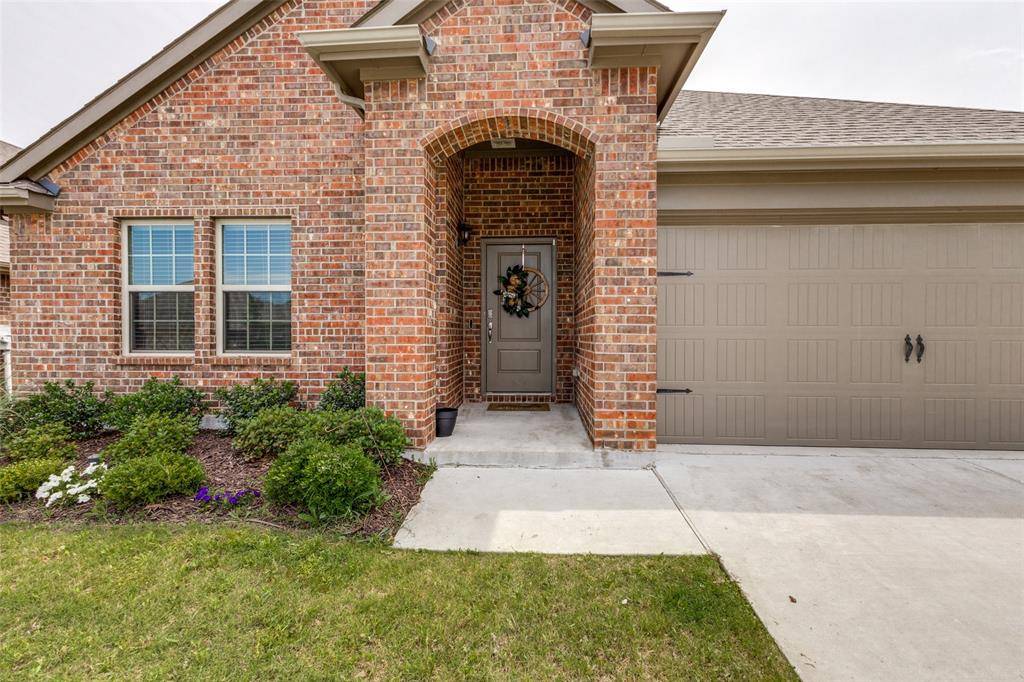756 Daybreak Lane, Lavon, TX 75166