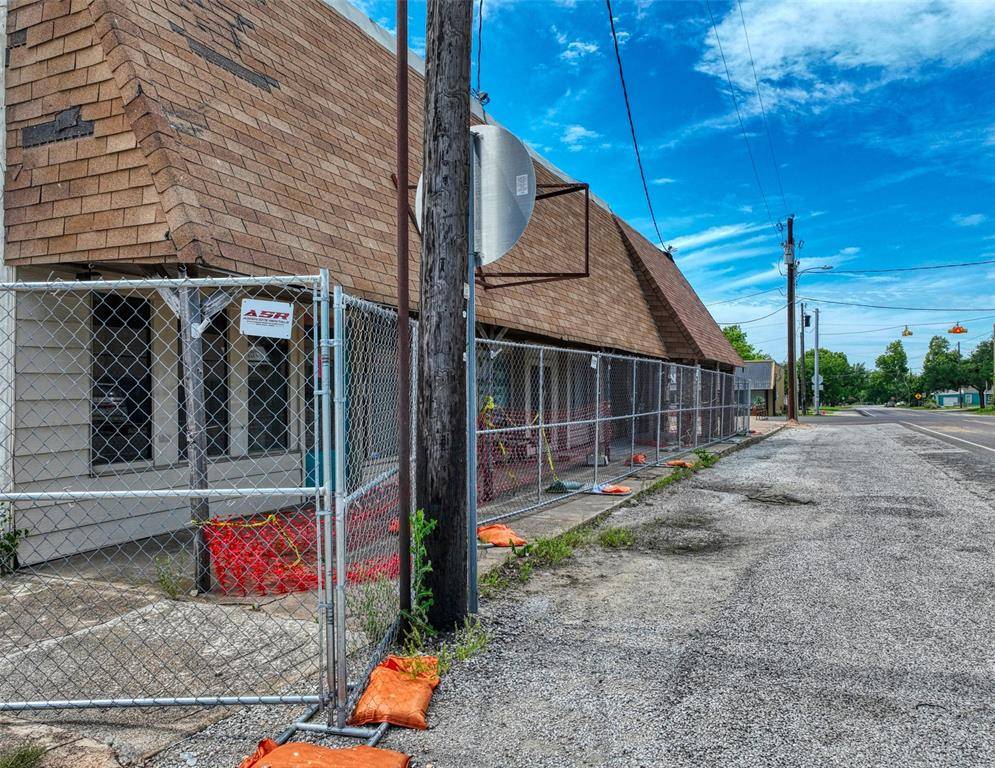 110 N Wickham Street, Alvord, TX 76225