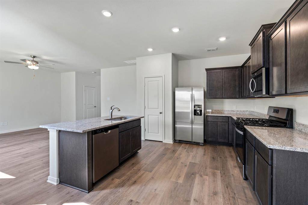 8420 Fort Benton Drive, Ponder, TX 76259
