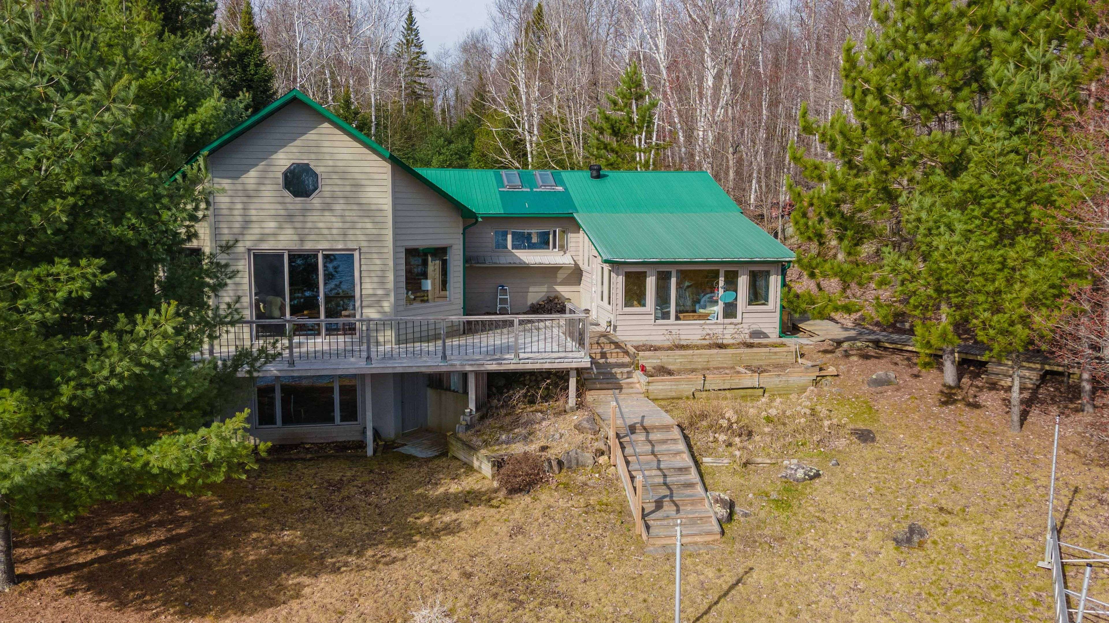 36 Whites RD, South Algonquin, ON K0J 1B0