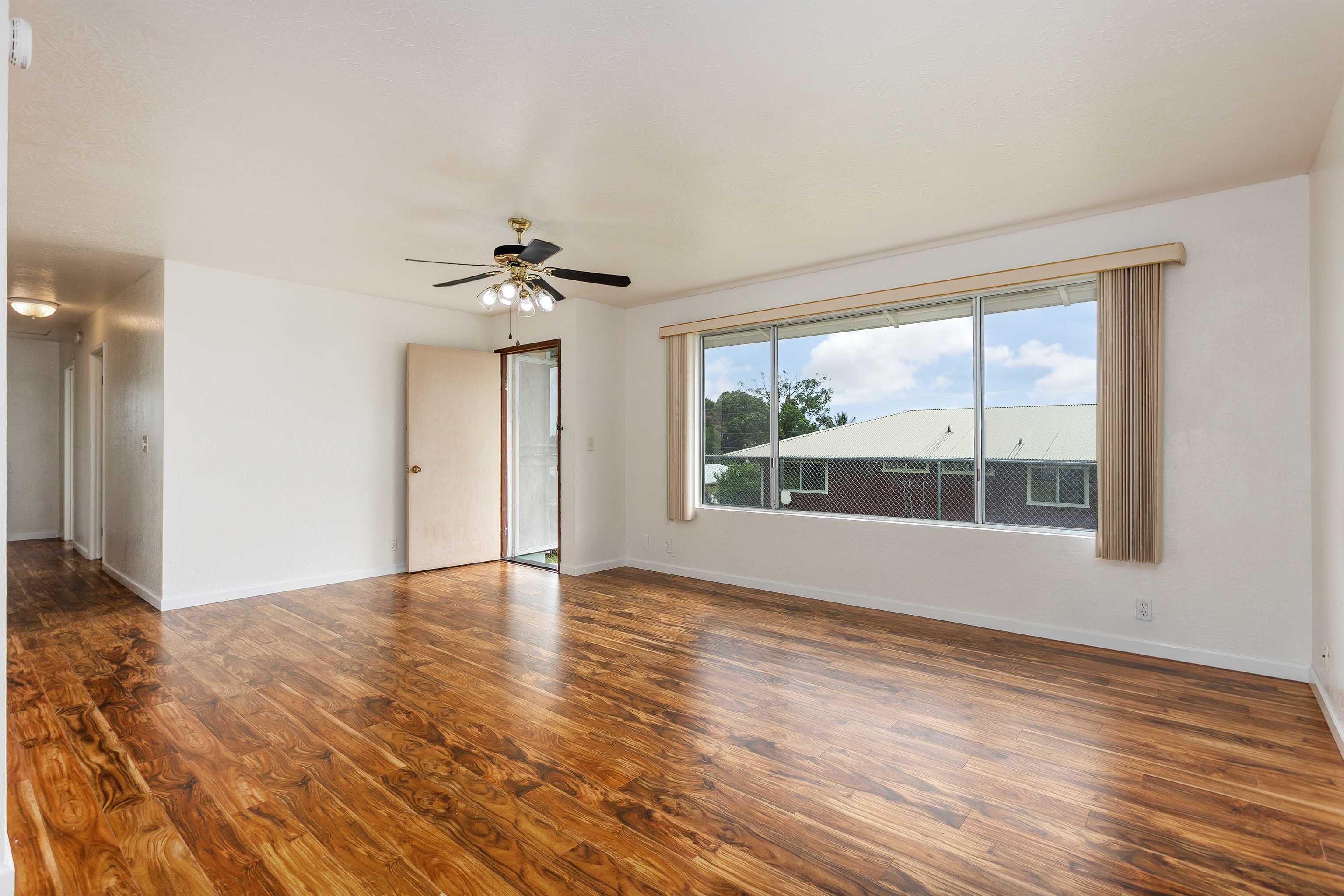 356 KIKALALOA ST, Hilo, HI 96720