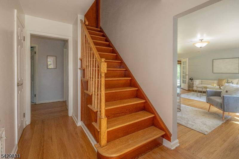14 Meadowbrook Ln, Piscataway Twp., NJ 08854