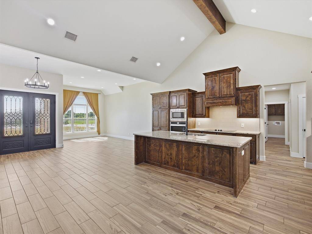 105 Carls Court, Boyd, TX 76023