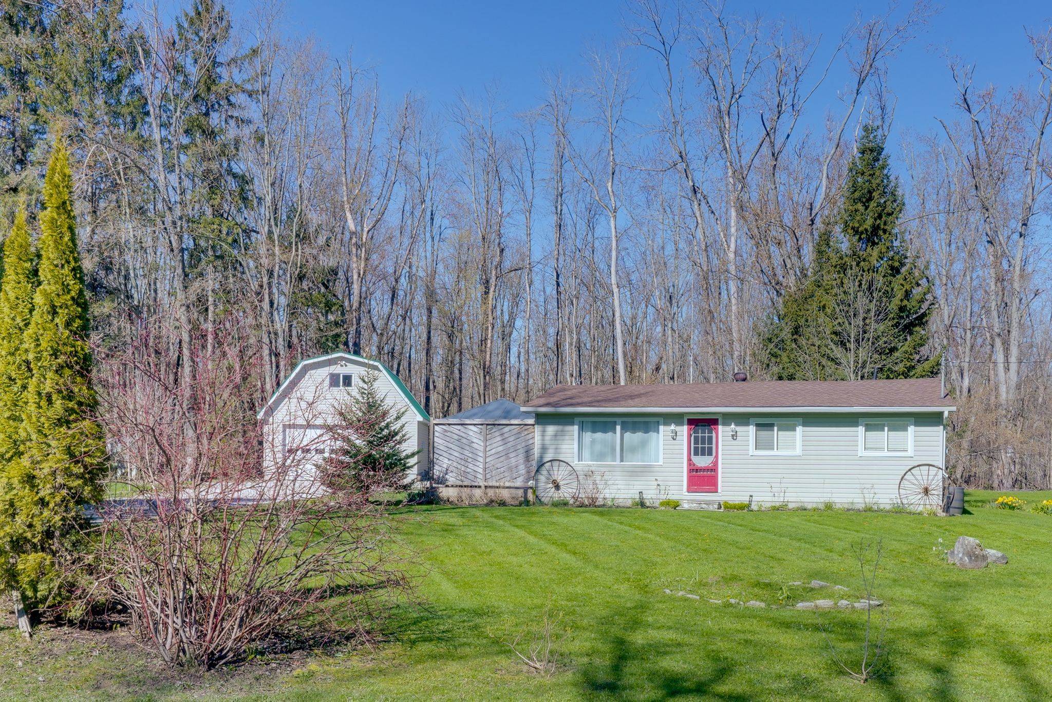 3576 John ST, Ramara, ON L0K 1B0