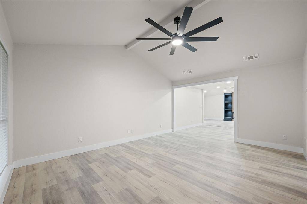 221 Lipscomb Street, Cleburne, TX 76031