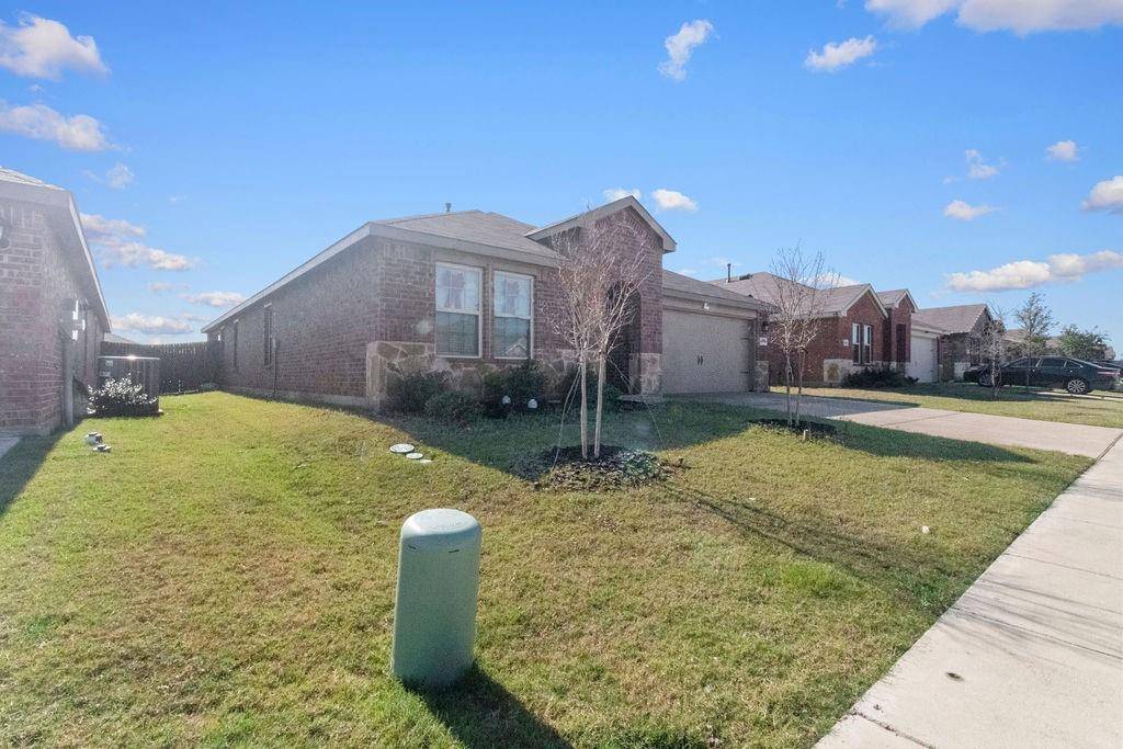 2928 Roper Street, Royse City, TX 75189