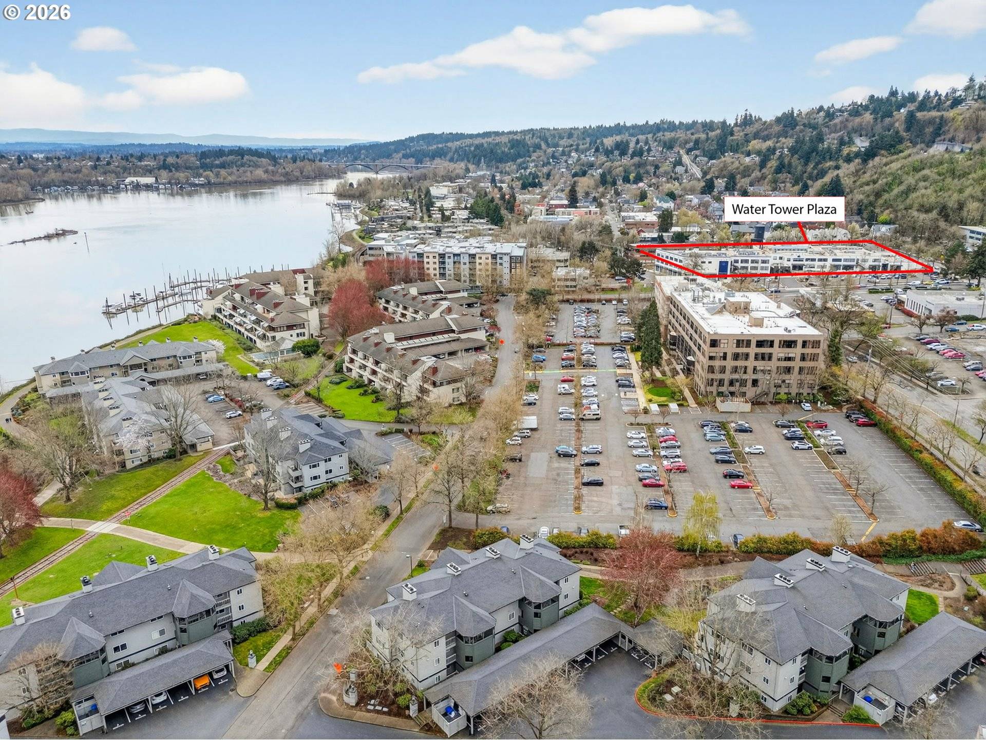4970 S Landing DR #304, Portland, OR 97239
