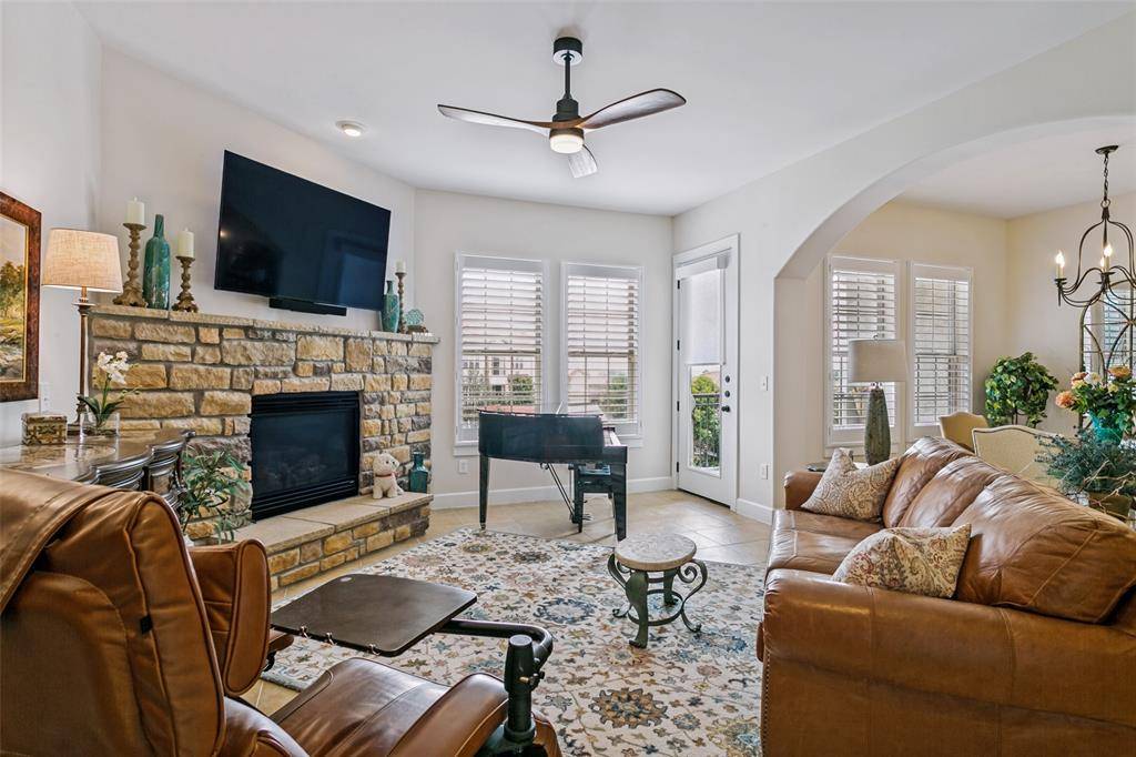 610 Via Ravello #311, Irving, TX 75039