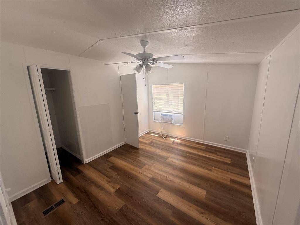 541 Simmons Way #8, Cedar Hill, TX 75104