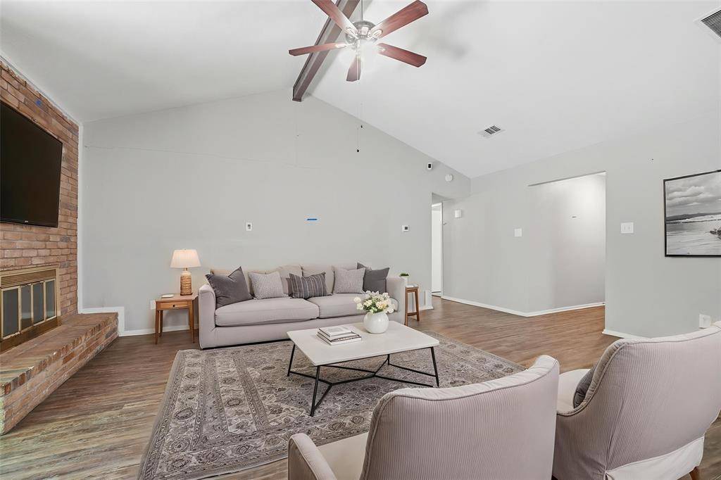 1137 Meadow Creek Court, Lancaster, TX 75146