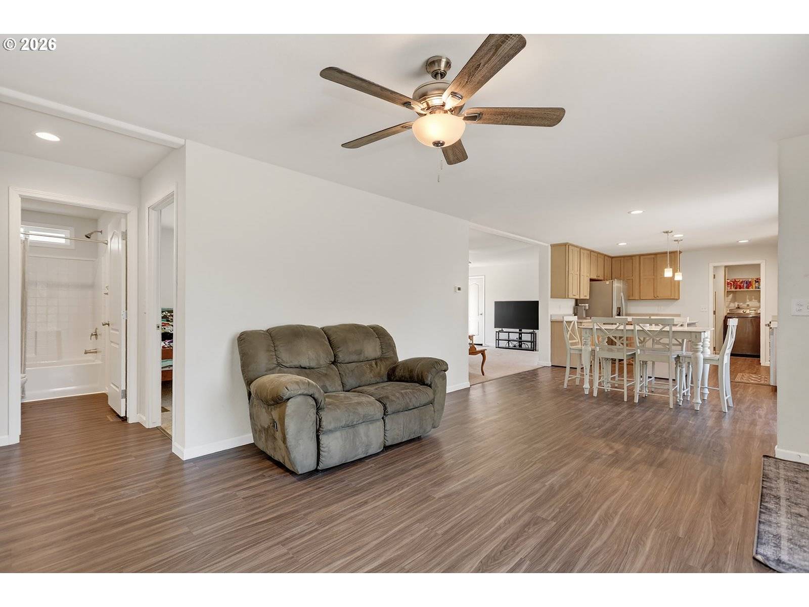 703 SPEY RD, Maupin, OR 97037