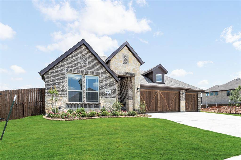1232 Wrenwood Lane, Red Oak, TX 75154
