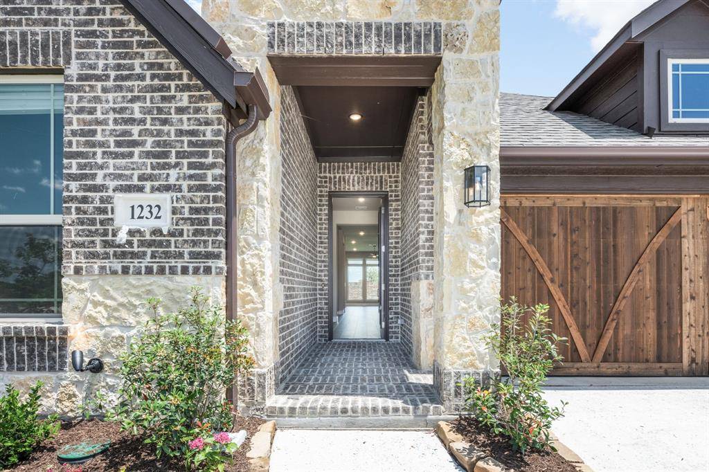 1232 Wrenwood Lane, Red Oak, TX 75154