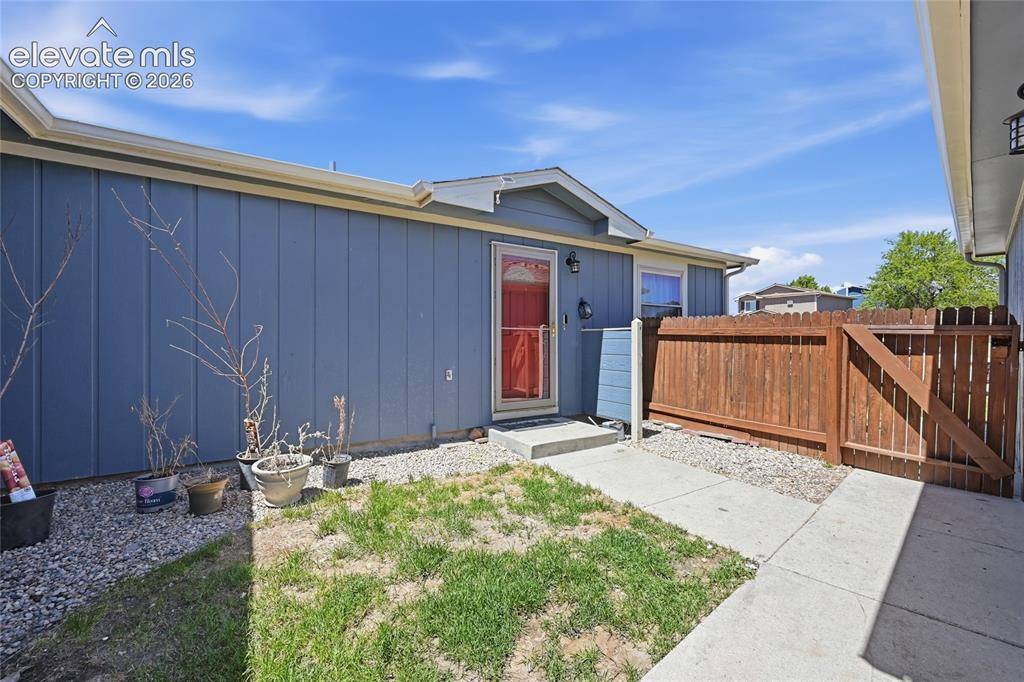 2025 Piros DR, Colorado Springs, CO 80915